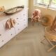 Ambiant-spigato-estino-click-pvc-warm-oak