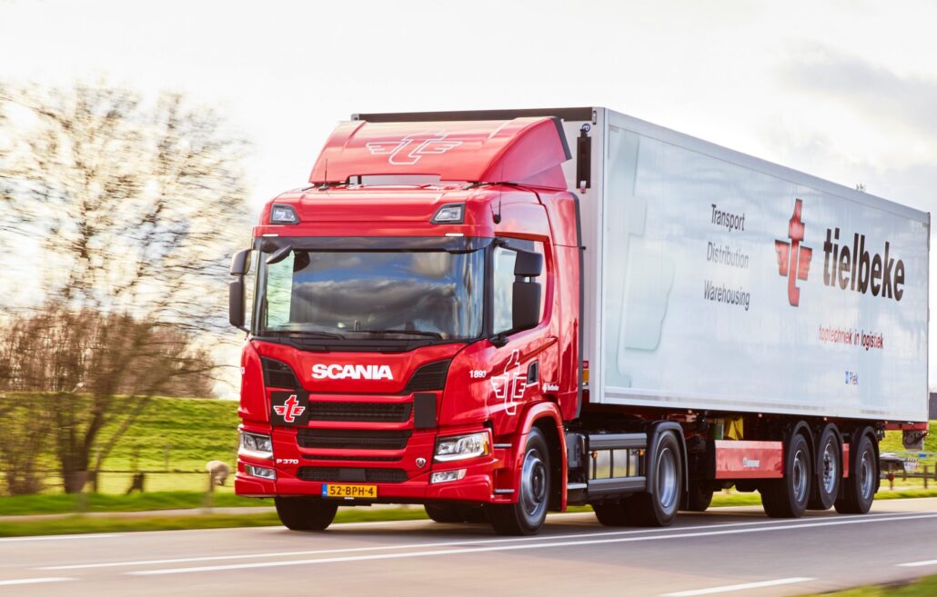 Tielbeke_Corporate_Distributiontruck-scaled