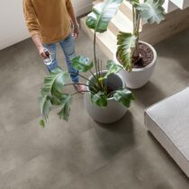 quick-step-alpha-gewolkt-beton-avmtu40273
